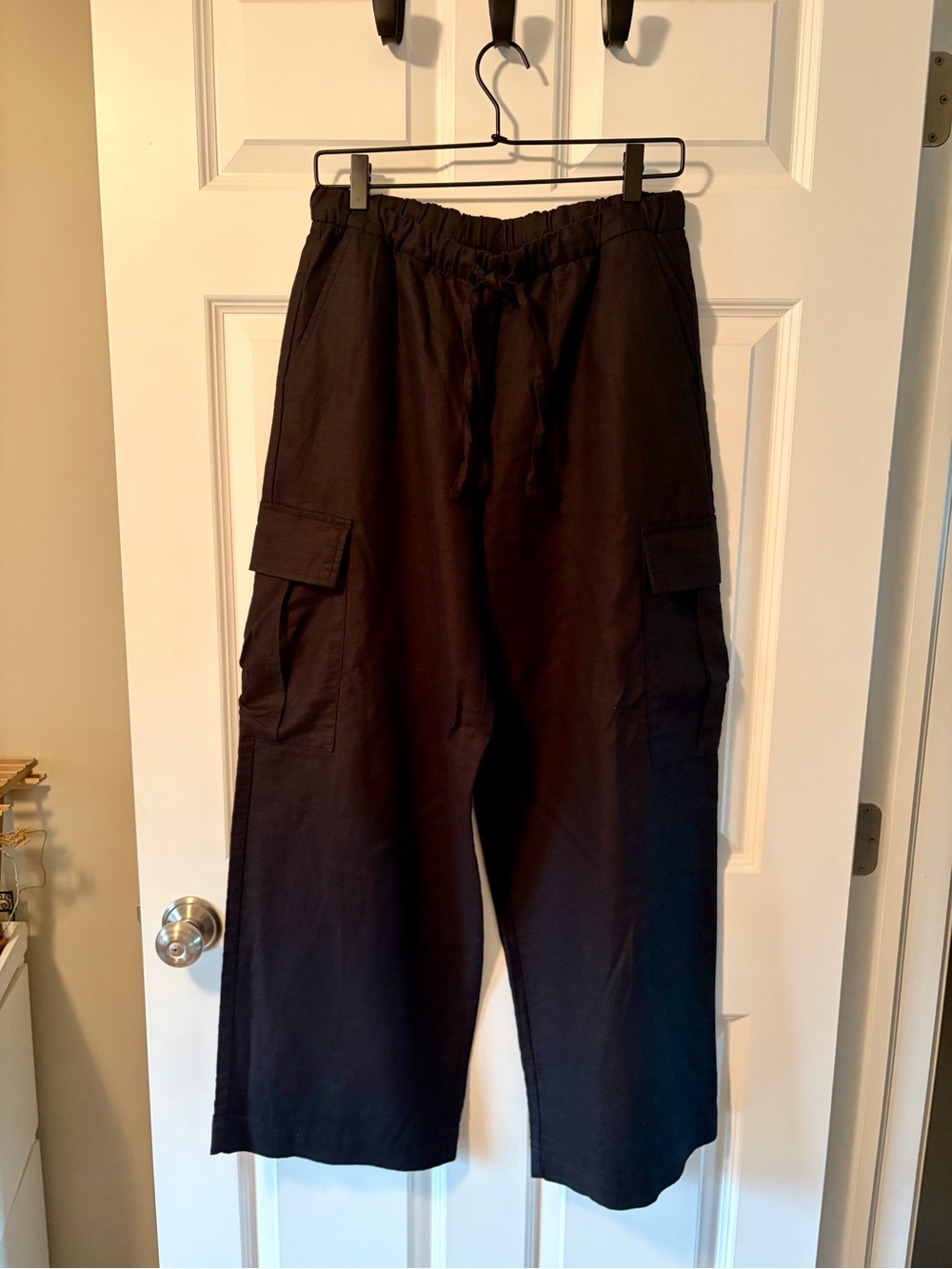 Women’s GAP linen Black Cargo Drawstring Pants